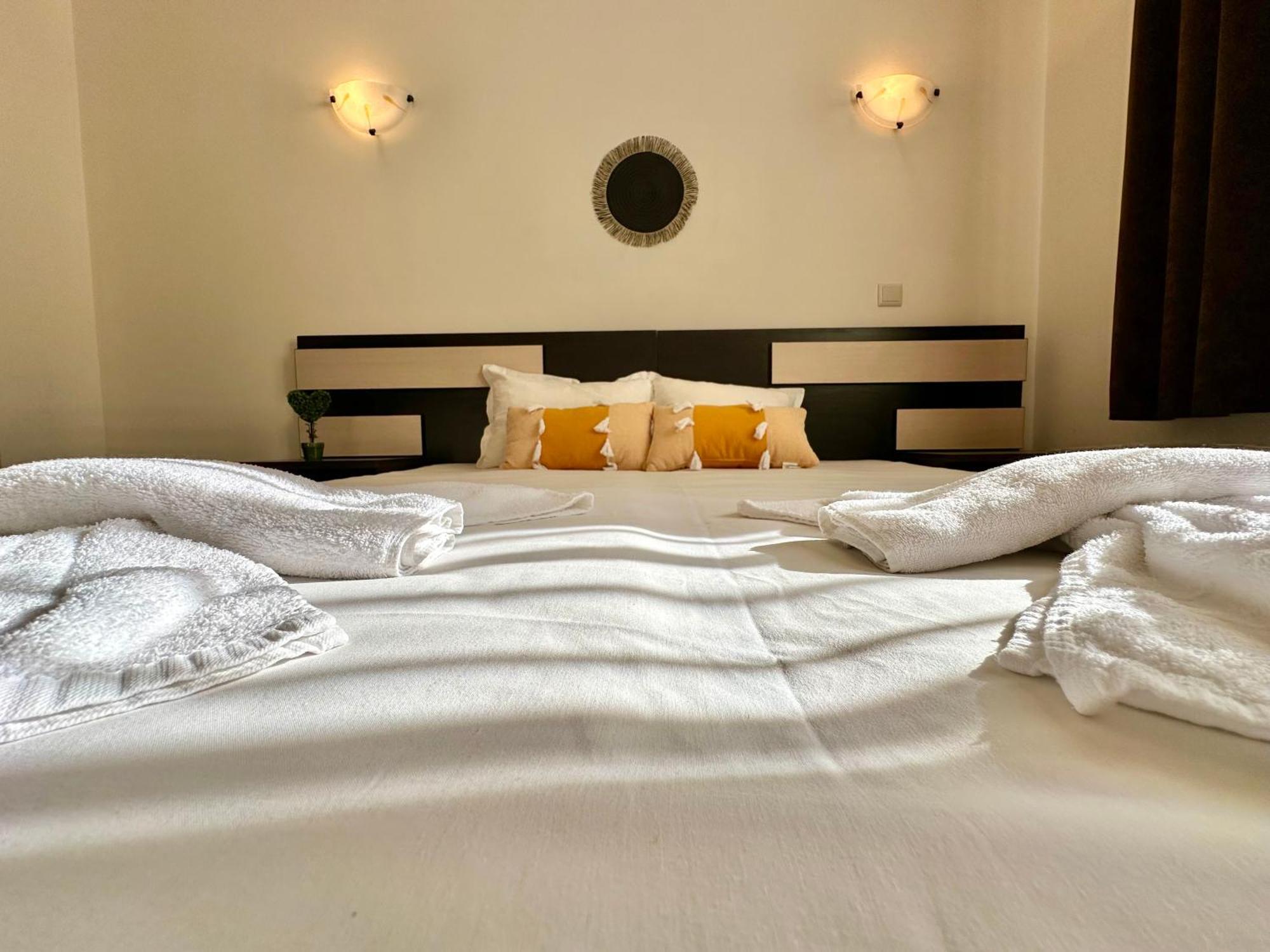 Menada Imperial Heights Villas ซันนีบีช ภายนอก รูปภาพ