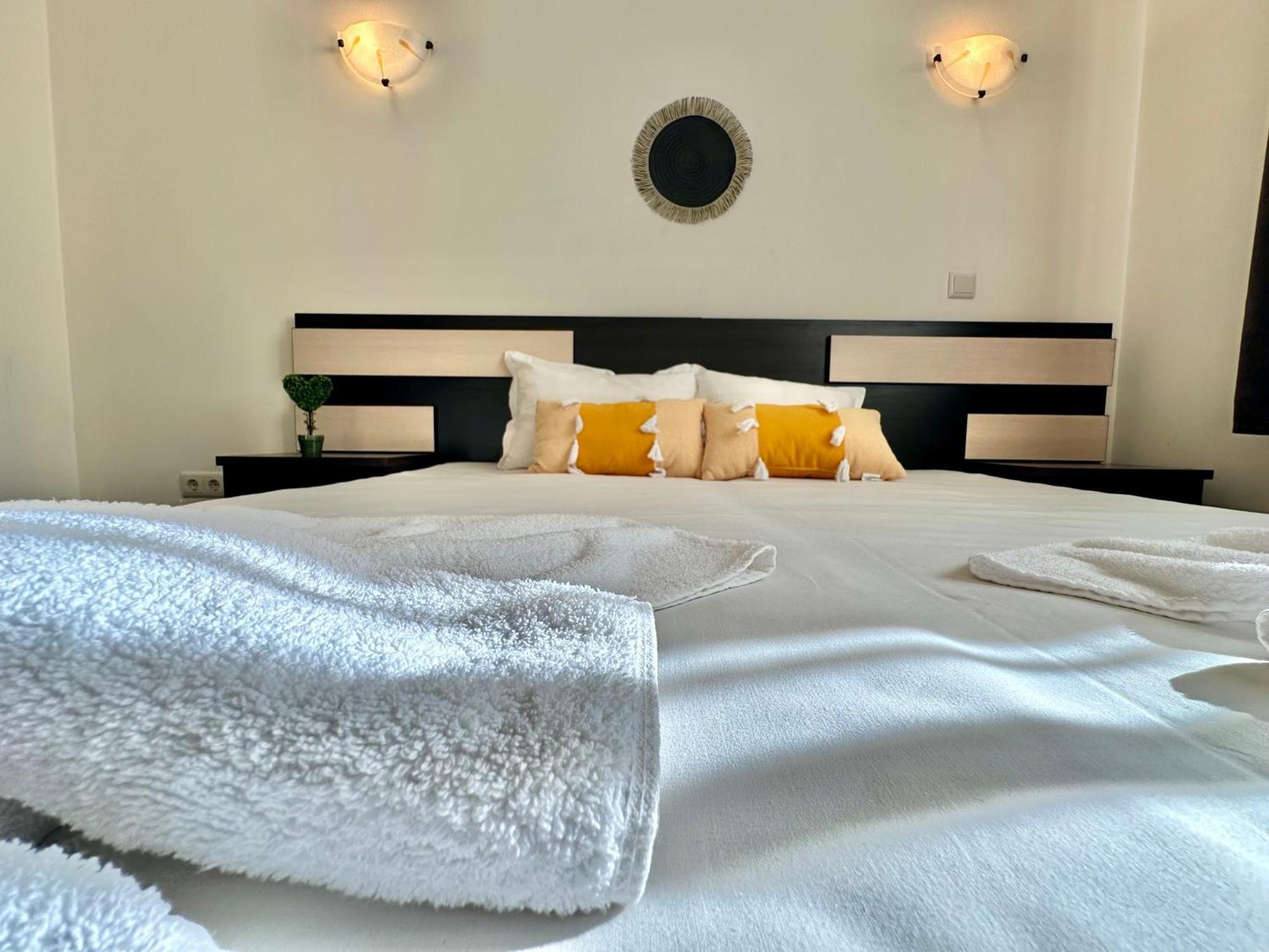 Menada Imperial Heights Villas ซันนีบีช ภายนอก รูปภาพ